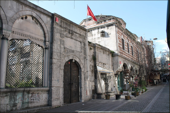 Amcazade Hüseyin Paşa Kütüphanesi 